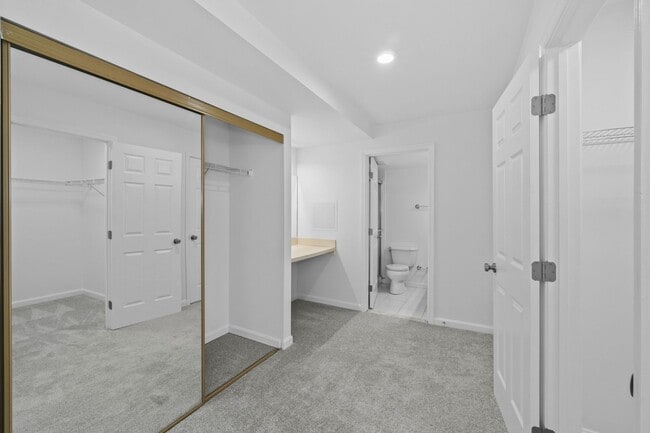 Building Photo - 2 bedroom 2 full bath condo in Annapolis - Ready Now!