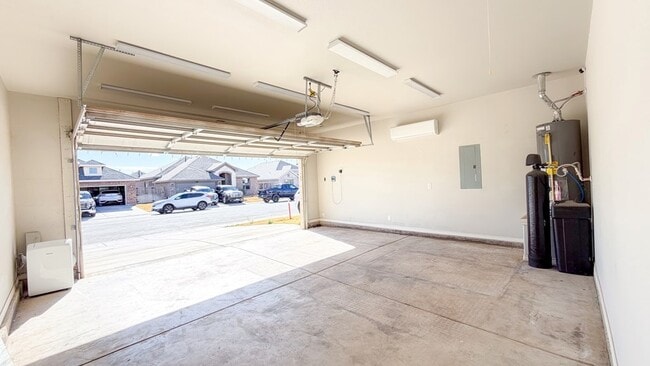 Building Photo - 1617 Twin Falls Dr