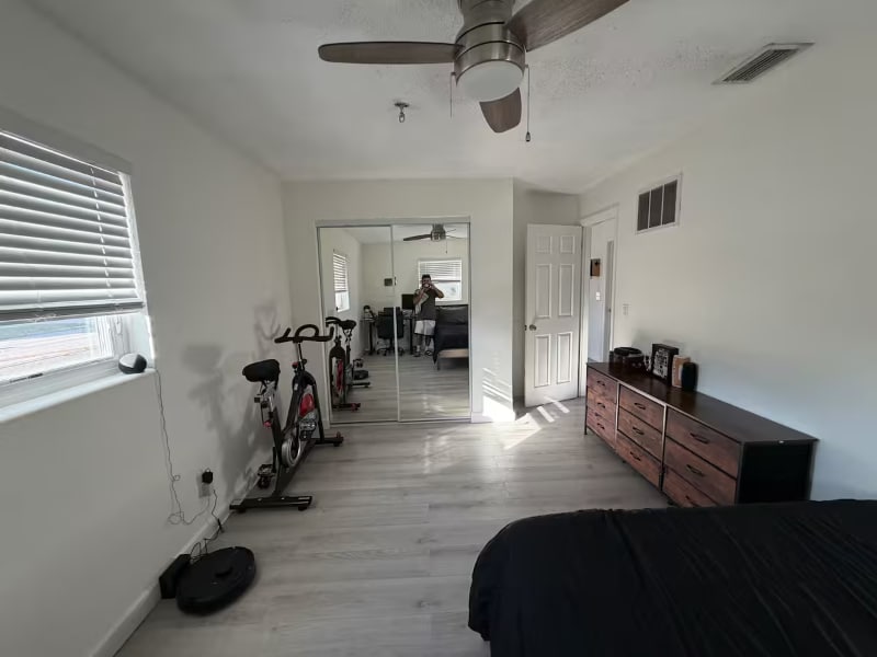 Building Photo - 5758 20th Ave N