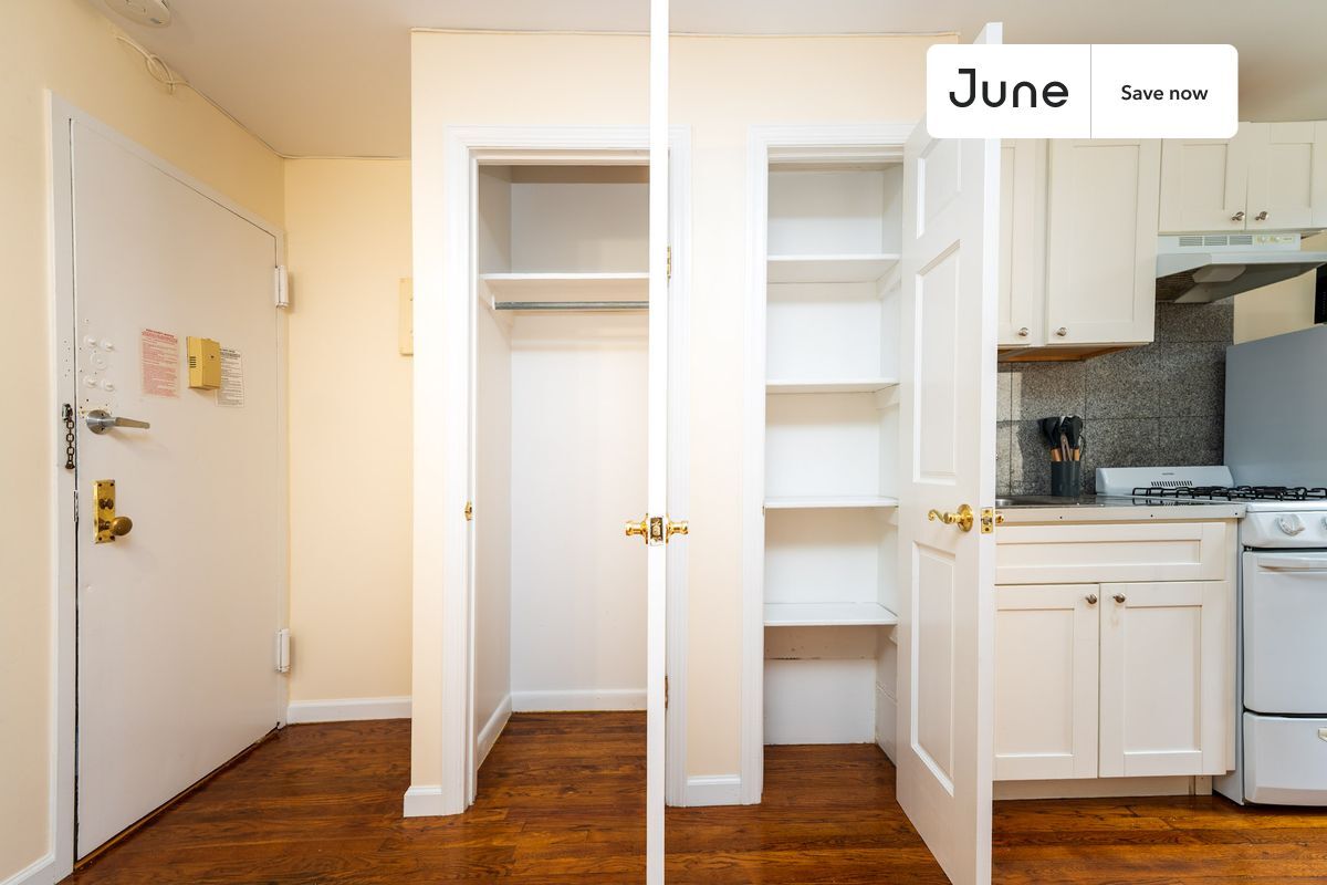 Building Photo - 1365 1st Ave