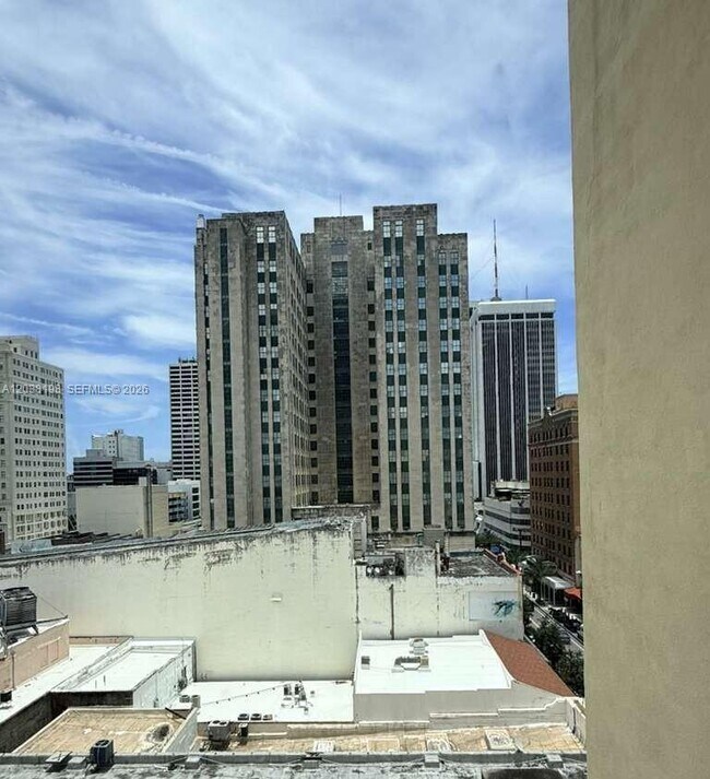 Building Photo - 111 E Flagler St