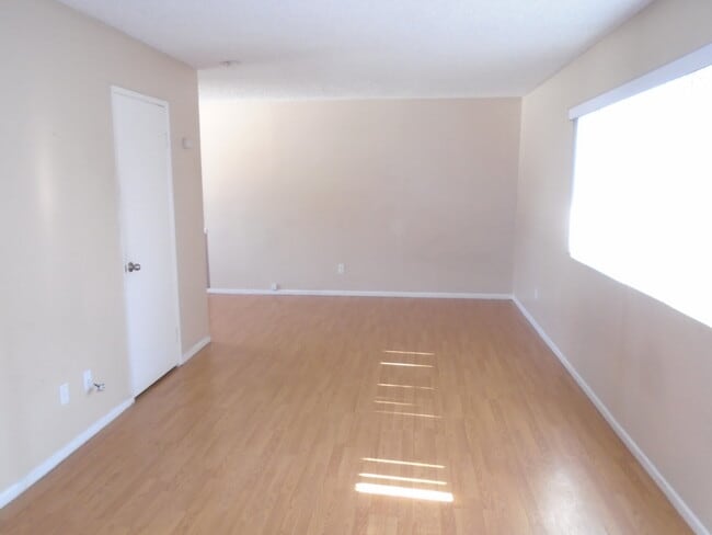 Building Photo - Stonewood Apartments - NO AVAILABILITY