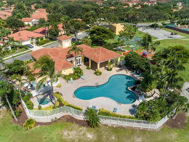 Building Photo - 5143 Elpine Way