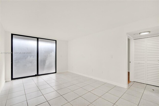 Building Photo - 3620 SW 114th Ave