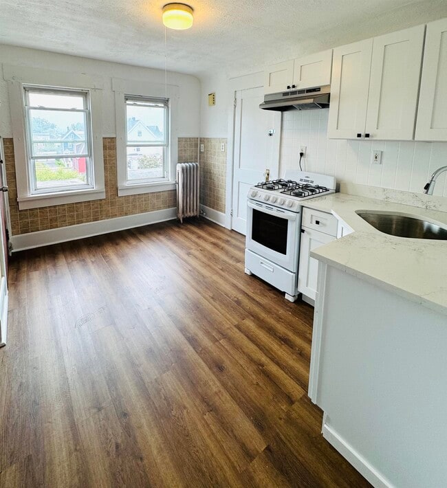 Building Photo - 408 Belgrove Dr