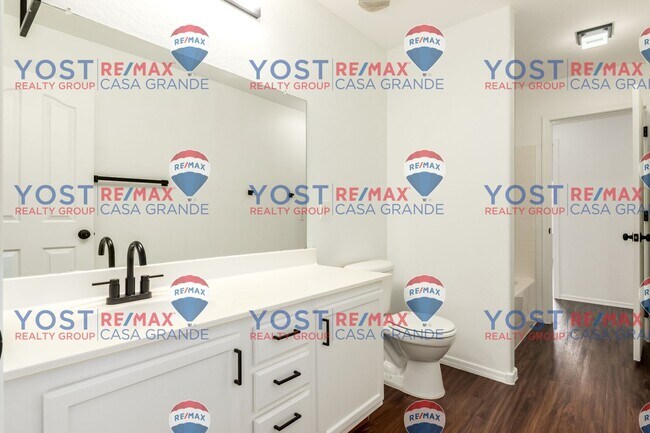 Building Photo - Well-Maintained Rental in Maricopa’s Torto...