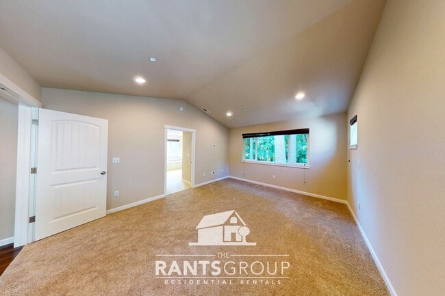 Building Photo - Stunning 4-Bedroom, 2.5-Bath Home within t...