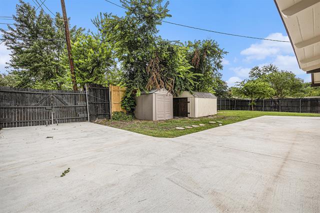 Building Photo - 736 Sherbrook Dr