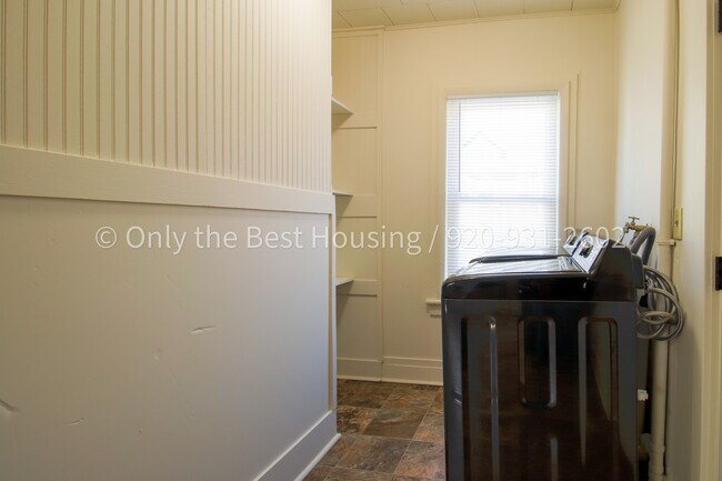 Building Photo - 728 Franklin St