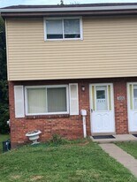 Building Photo - 806 Westbury Rd