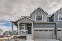 Building Photo - Luxurious 3bd 2.5 paired home in Dove Village!