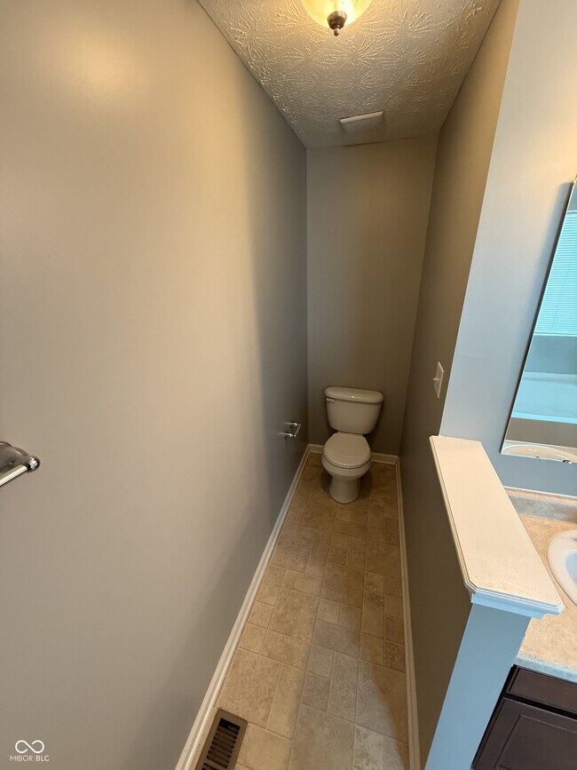 Building Photo - 7824 Newhall Way