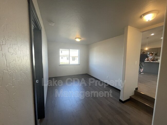 Building Photo - 12397 N Cavanaugh Dr