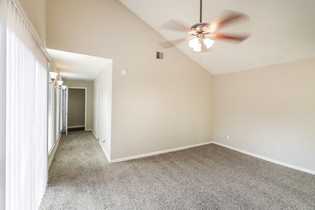 Building Photo - 7311 Las Brisas Dr