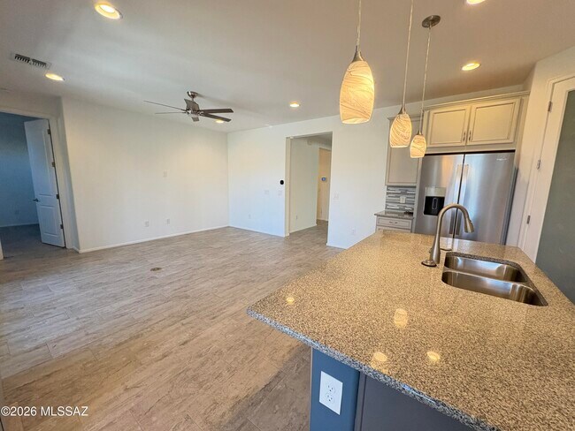 Building Photo - 10237 E Iron Horse Trail