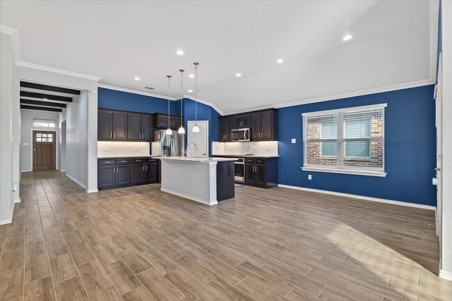 Building Photo - 628 Presidio St