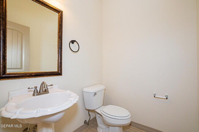 Building Photo - 3204 Merry Mdw