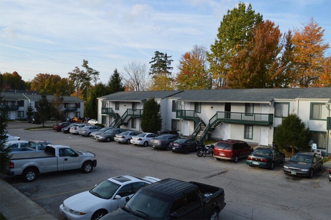 Building Photo - 1300 Brimfield Dr