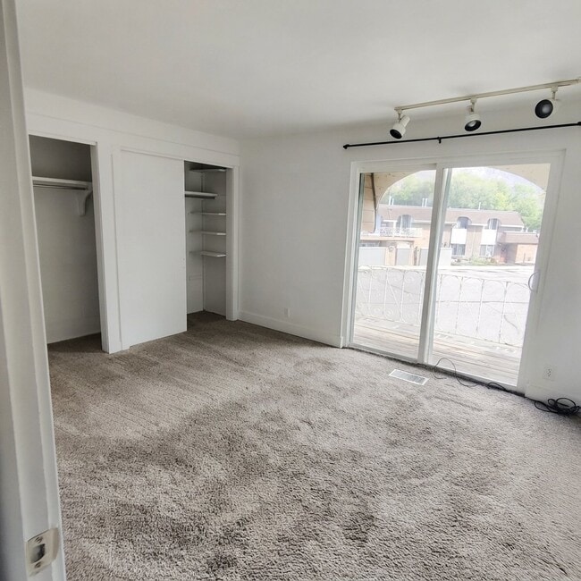 Building Photo - 1476 Lancelot Dr