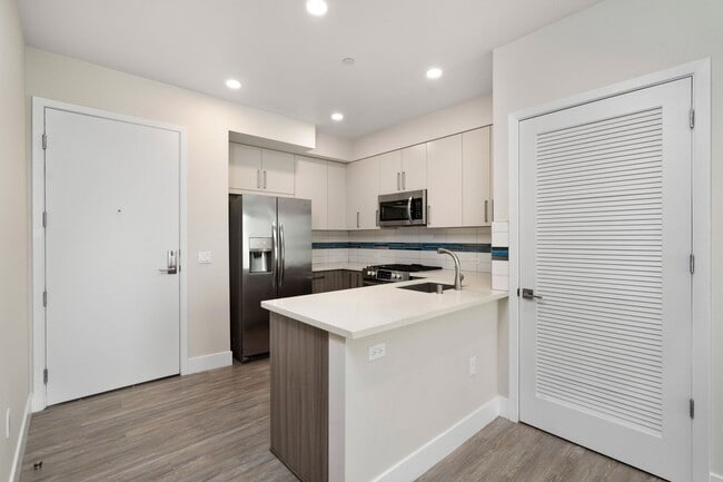 Building Photo - 5550 Bonner Ave