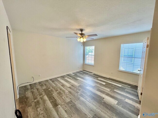 Building Photo - 241 Waters Edge Ln