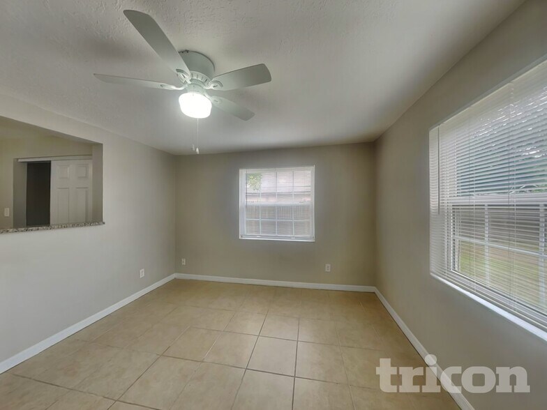Building Photo - 8636 Oriole Ln
