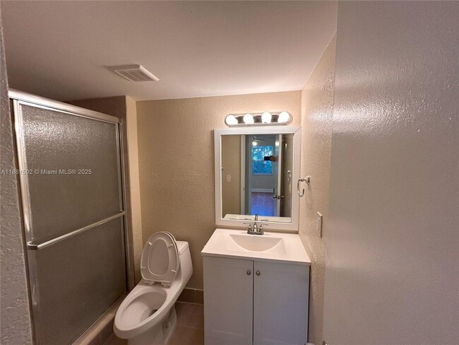Building Photo - 4255 N University Dr