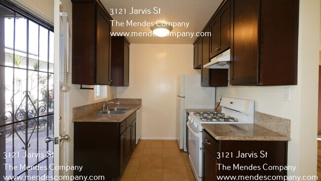 Building Photo - 3121 Jarvis St