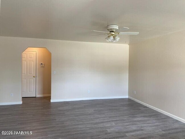 Building Photo - 1273 Barzona Ave