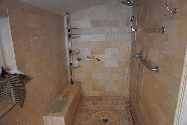 Building Photo - 24002 NE 120th Ct