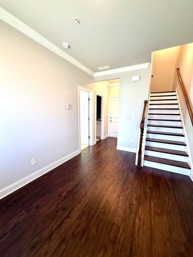 Building Photo - 4 bedroom, 3.5 bath townhouse in a swim community located in Woodstock, GA. Within walking distan...