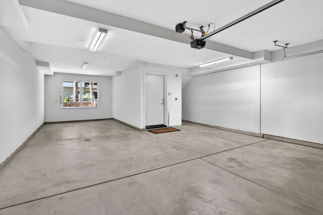 Building Photo - Doheny Beach Gem