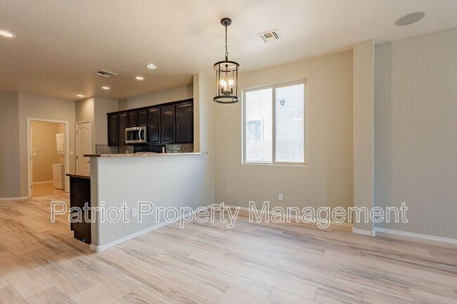 Building Photo - 329 S 172nd Dr