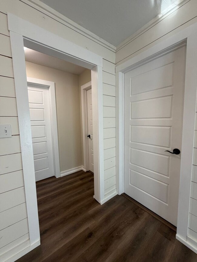 Building Photo - 2 bedroom/1 bath home in West Morristown