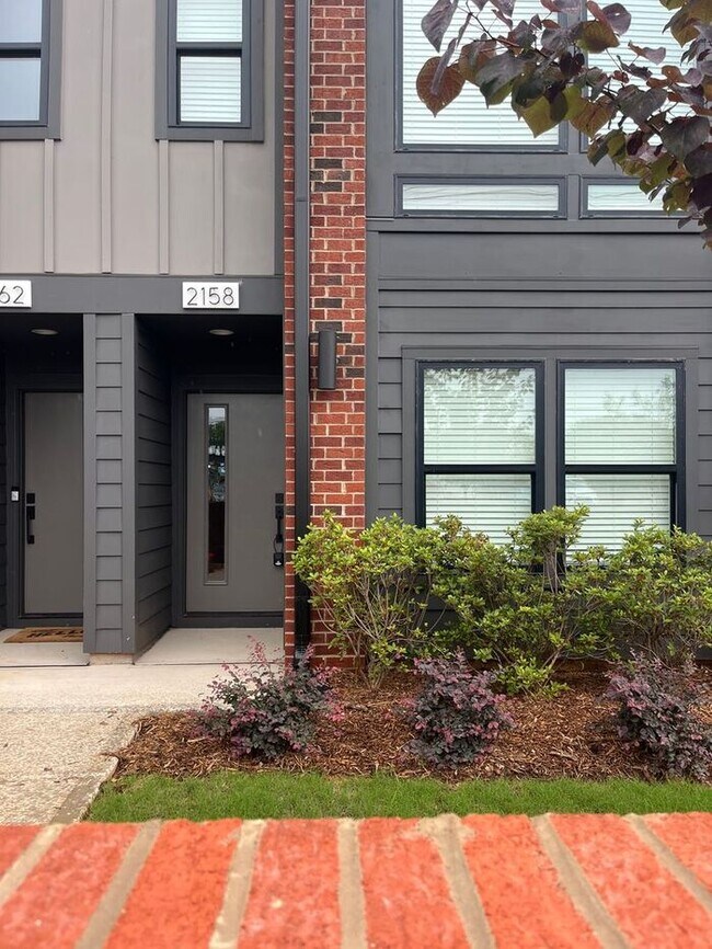 Building Photo - Brand New, Stunning 3BD/3.5BA Townhome on Graham!