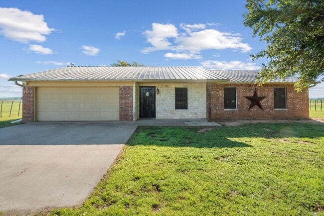 Primary Photo - Horse Property