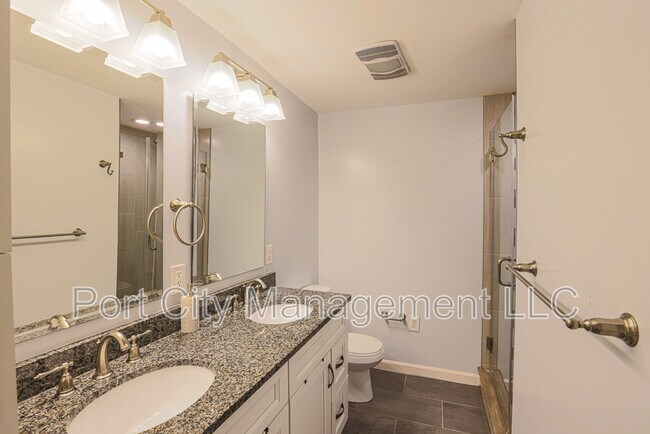 Building Photo - 328 S Collington Ave