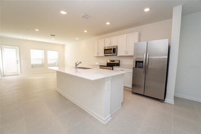 Building Photo - 7029 Rosy Sky Ave