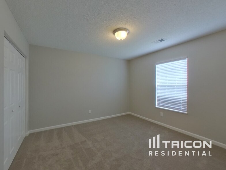 Building Photo - 541 Halleck Ln