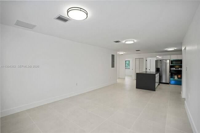 Building Photo - 5823 NW 30th Ave