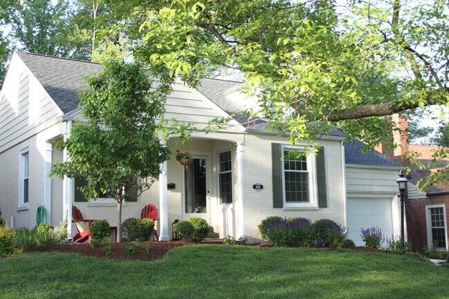 Front of house - 8666 Rosalie Ave