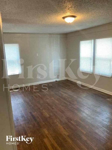Building Photo - 817 Beechwood Ave SW