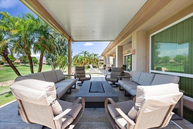 Building Photo - 39305 Fernwood Glen Ct
