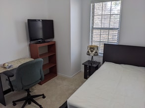 Building Photo - 5806 Bridgetown Ct