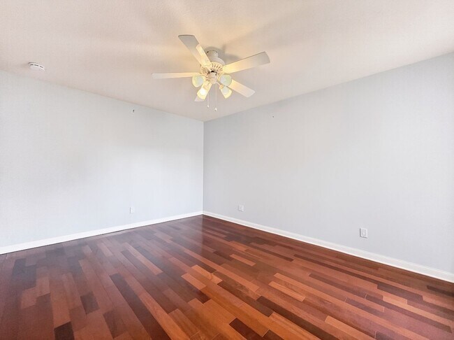 Building Photo - Beautifully maintained 2-bedroom, 2-bath in Island Walk