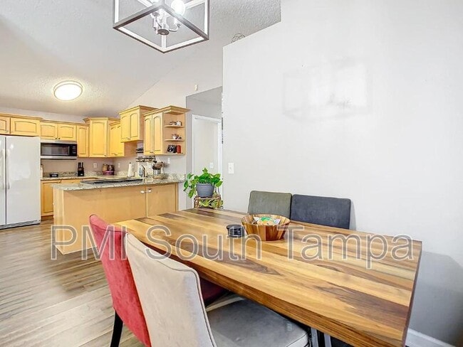 Building Photo - 2760 Braham Ct