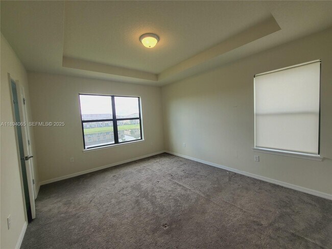 Building Photo - 2820 Troubadour St