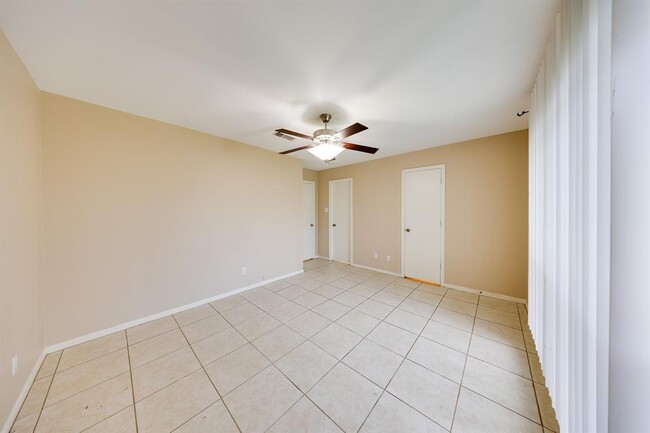 Building Photo - 12914 Townwood Dr