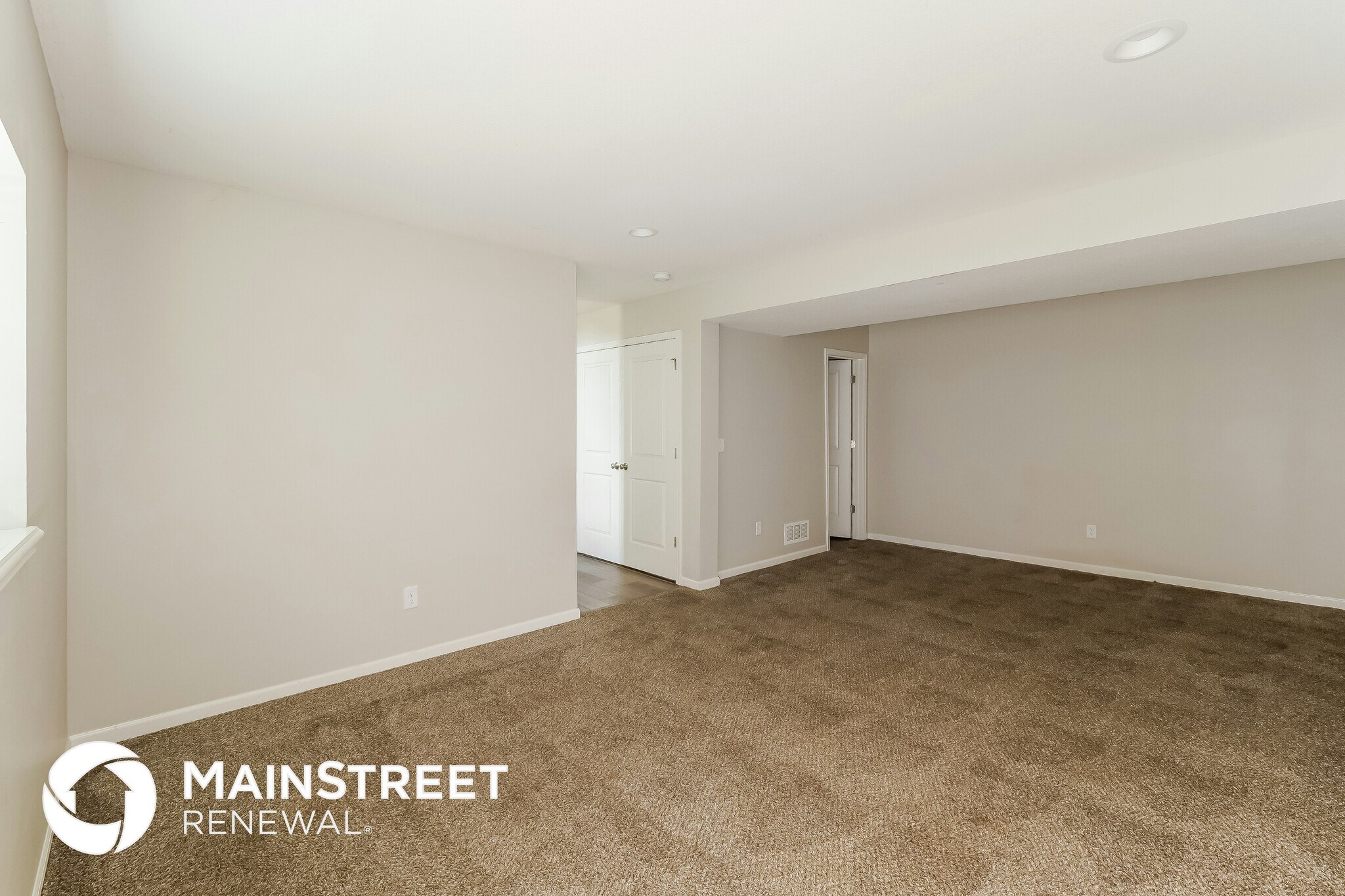 Building Photo - 9810 E 220th St