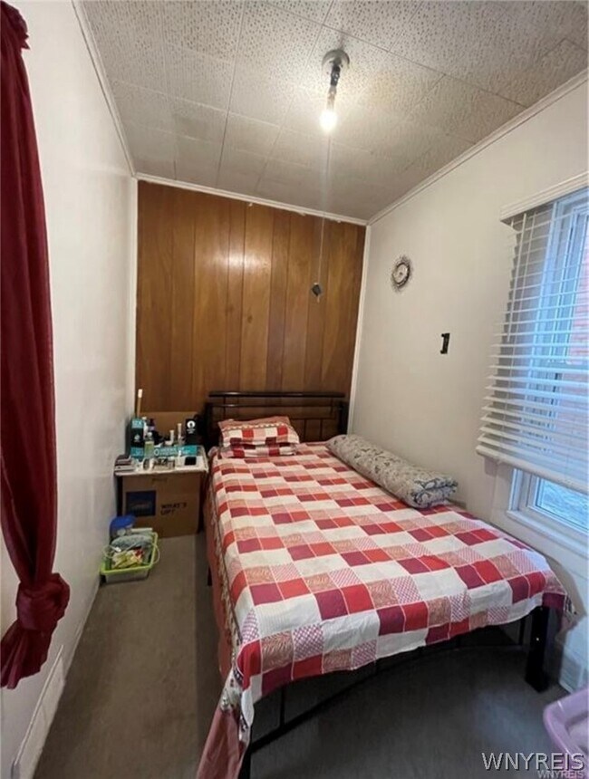 Building Photo - 226 Longnecker St